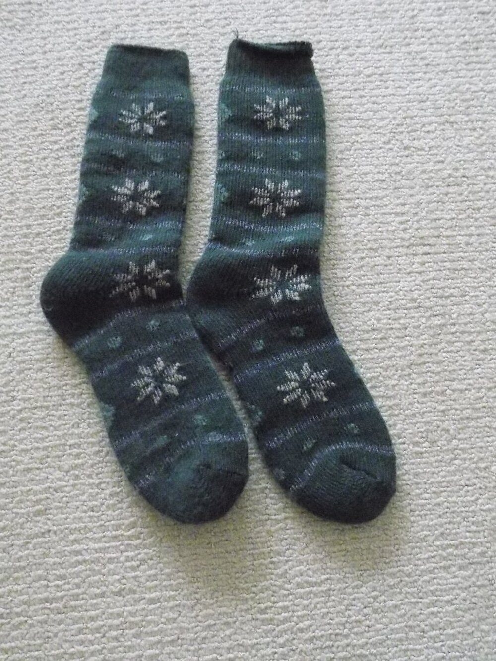 MENS WINTER COZY WARM THICK SOCKS GREEN CHRISTMAS SNOWFLAKE SNOW